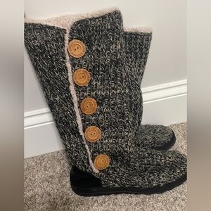 Brand new Muk Luks knit boots size 8